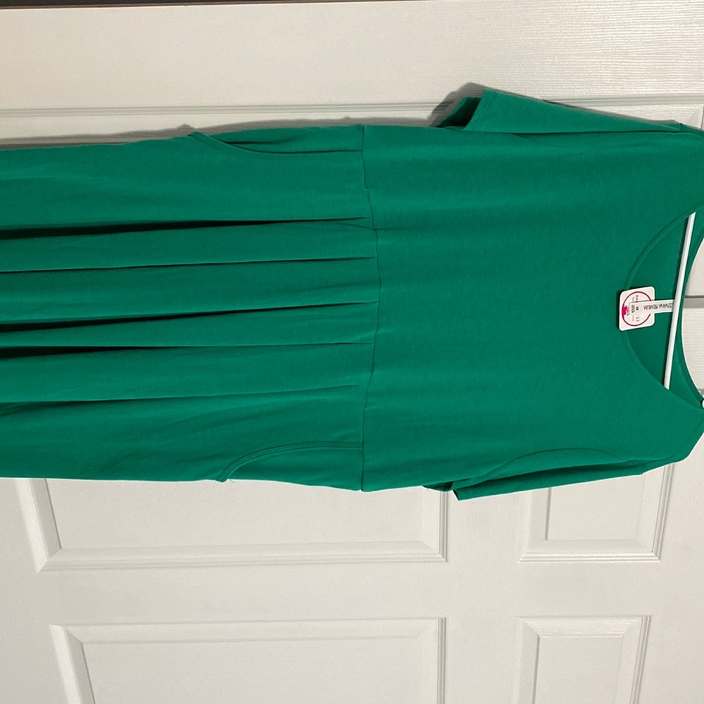 Never work knee length dress, short sleeve with pockets!